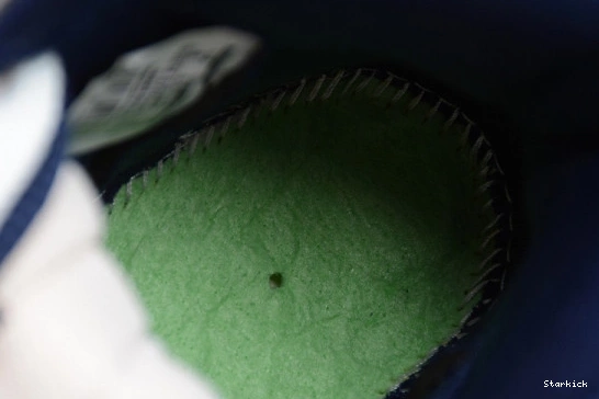 NIKE MAIZE SACAI VARSITY BLAZER X MID BV0072-700 1109